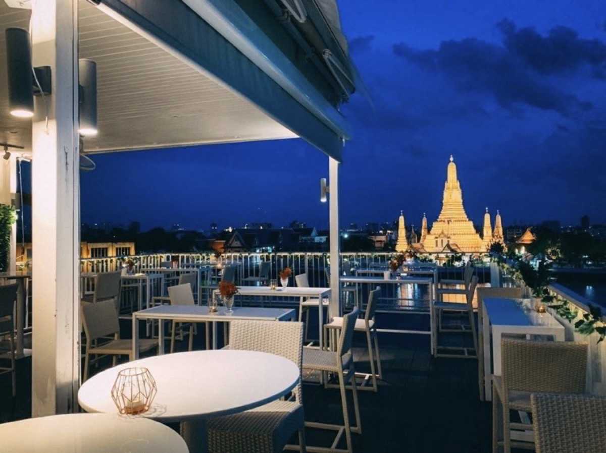 View ARUN - Rooftop Restaurant & Bar : Bangkok