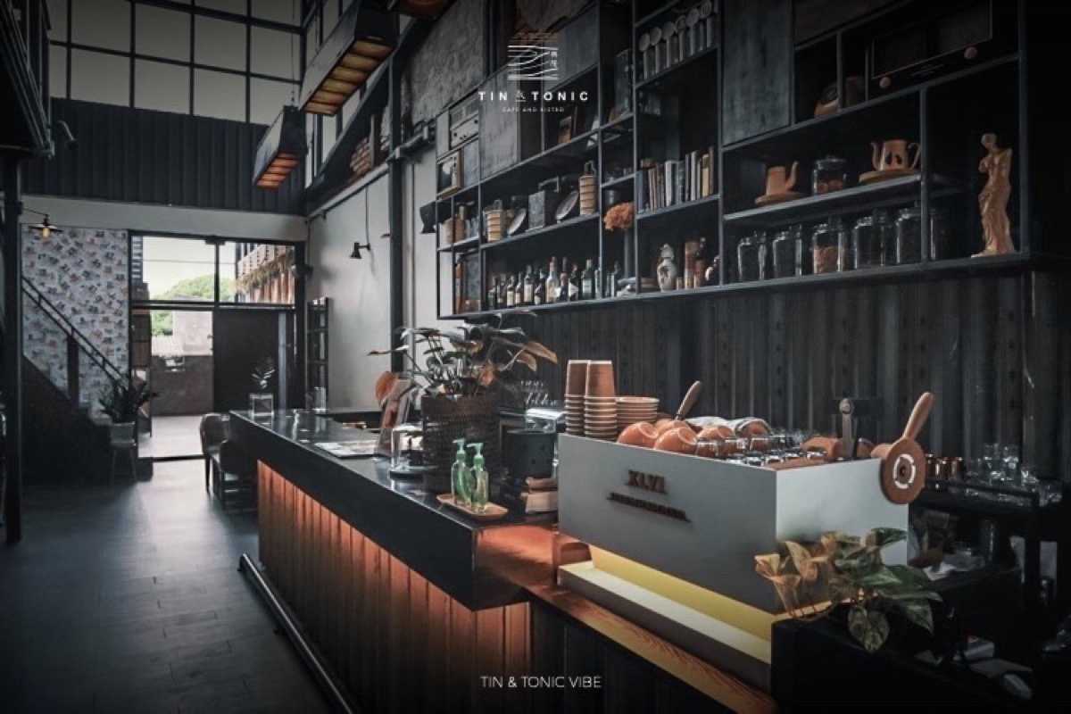 Tin & Tonic Cafe and Bistro : ภูเก็ต