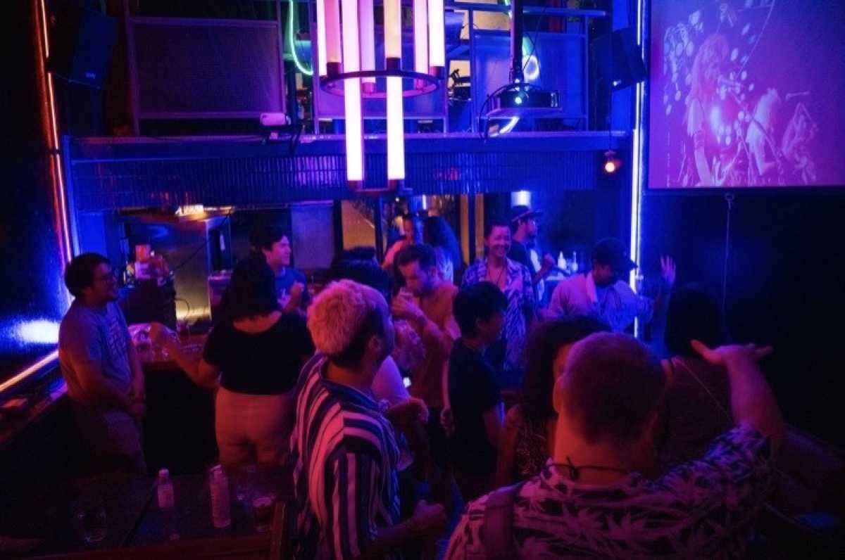 100-Bit Retro Underground : Bangkok