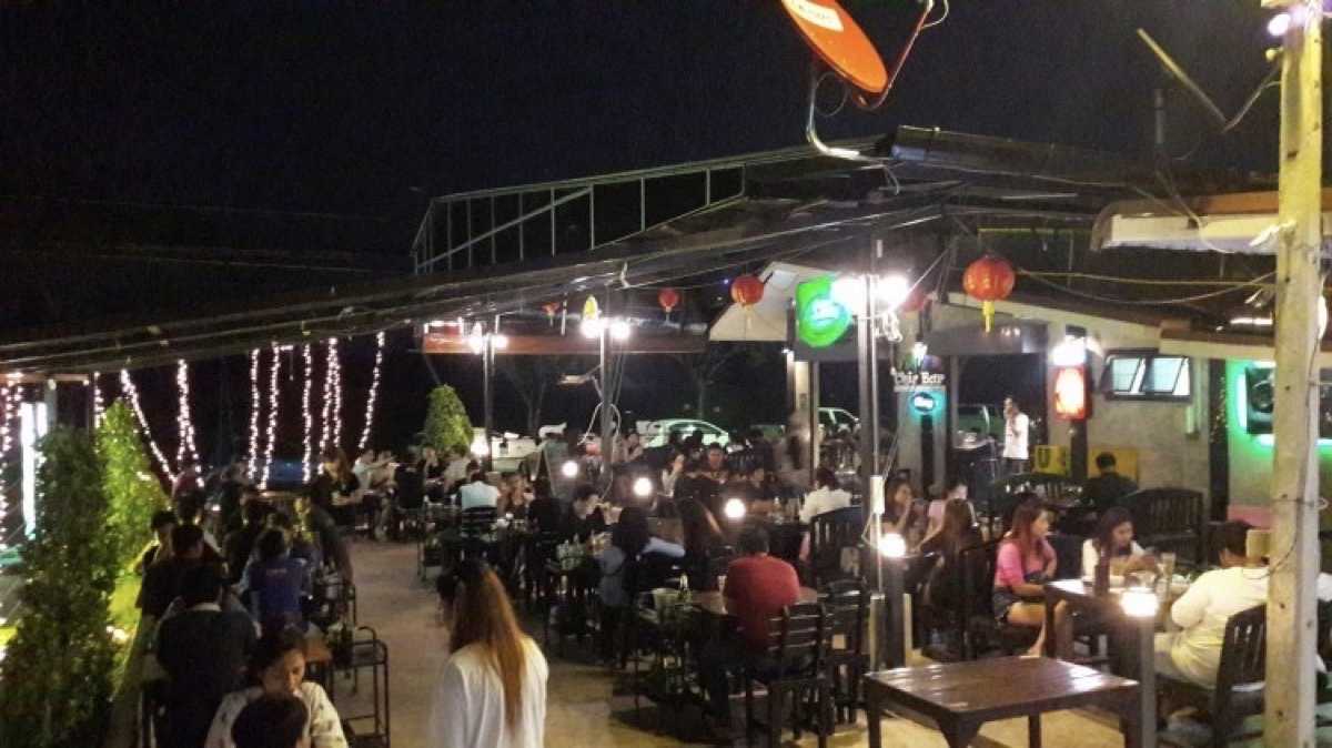 CHIC BAR Takhli : Nakhon Sawan