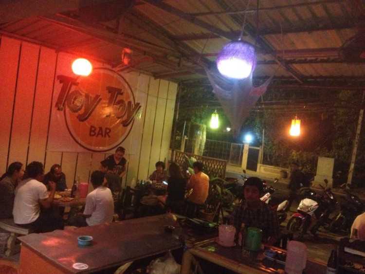 Toy Toy Bar : Chiang Mai