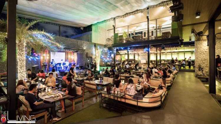 The Living Bistro & Bar - pattaya : Chon Buri