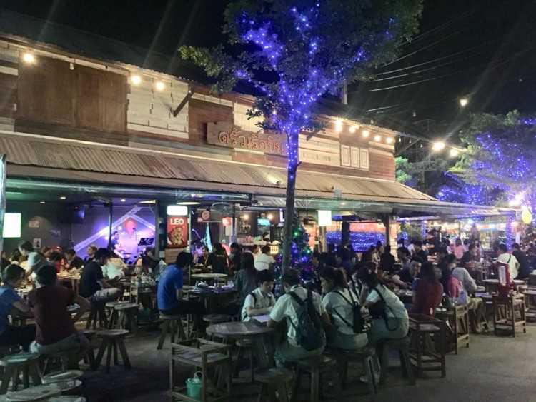 ครัวเรือบิน ตลาดนัดเรือบิน : สมุทรปราการ