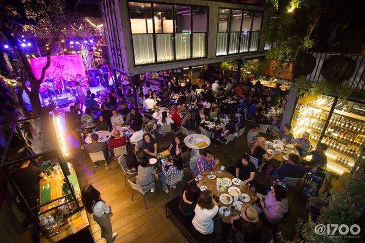 1700 เทอเรส บาร์ แอนด์ เรสเตอรองท์ : กรุงเทพมหานคร