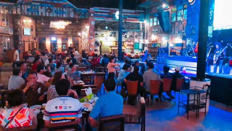 1980s9 Music & Restaurant : Bangkok