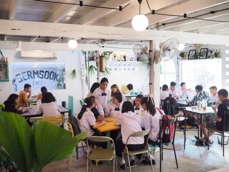 Sermsook Cafe : Mukdahan