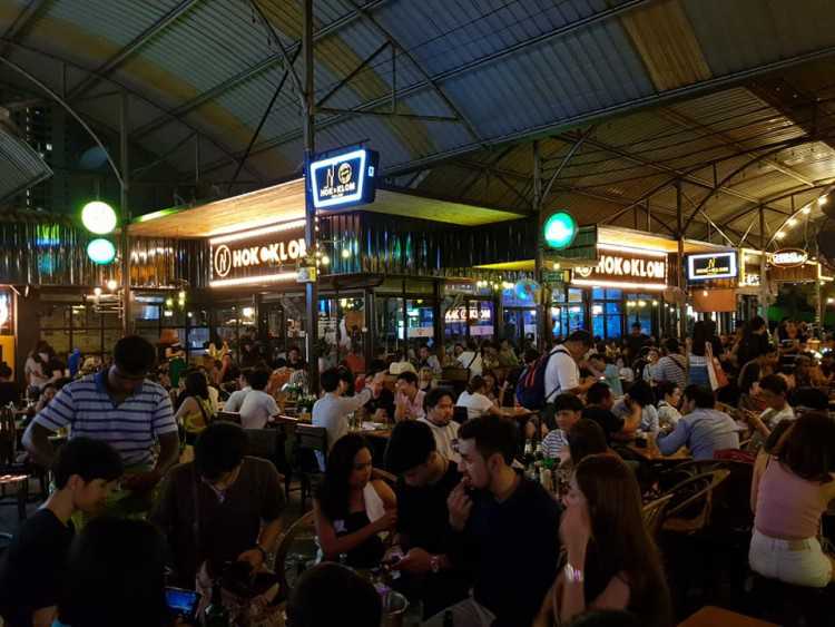 Hokklom Pub & Restaurant : Bangkok