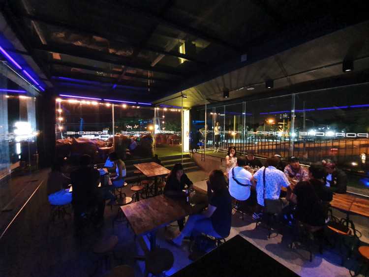 Above A Bar - Bangsaen : Chon Buri