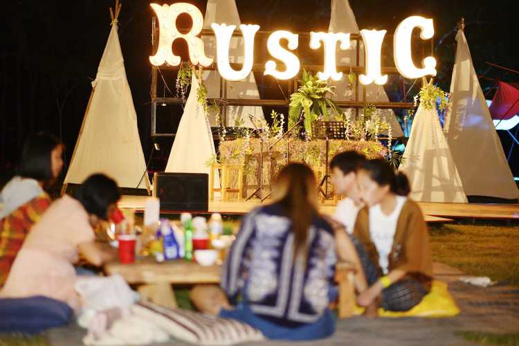 Rustic Camping : Prachin Buri