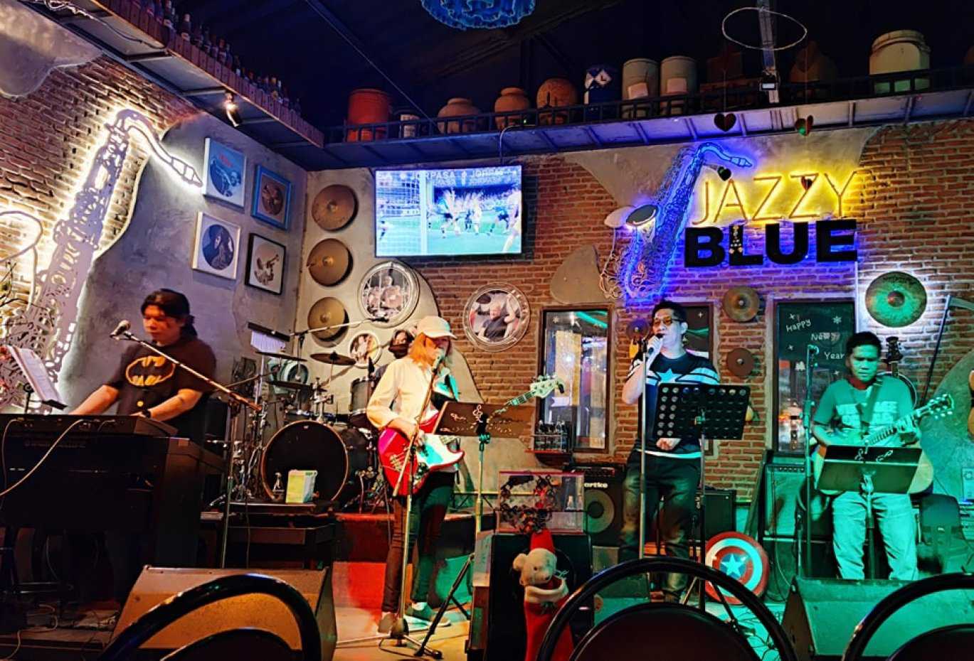 JAZZY BLUE PUB : นนทบุรี