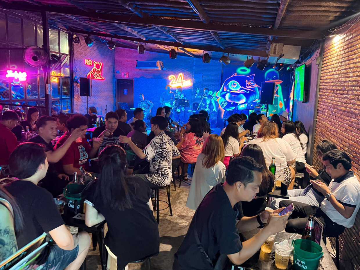 24 Bar Donmuang : กรุงเทพมหานคร