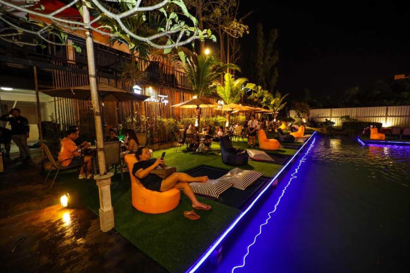 Rain Forest 90's Music Restaurant Pattaya : Chon Buri
