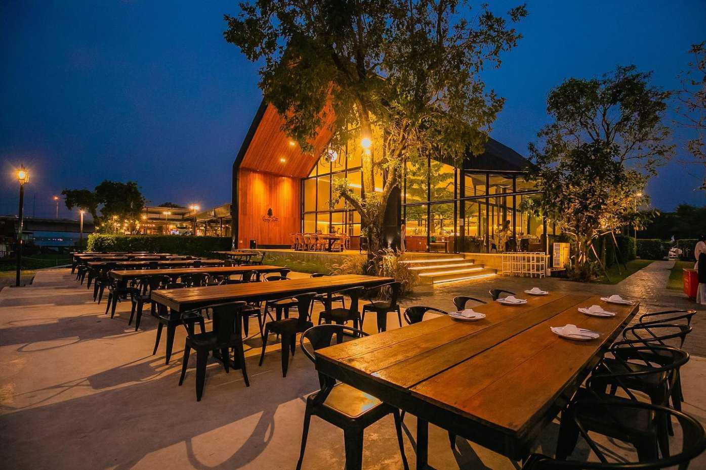 Quayside Cafe and Eatery : Pathum Thani