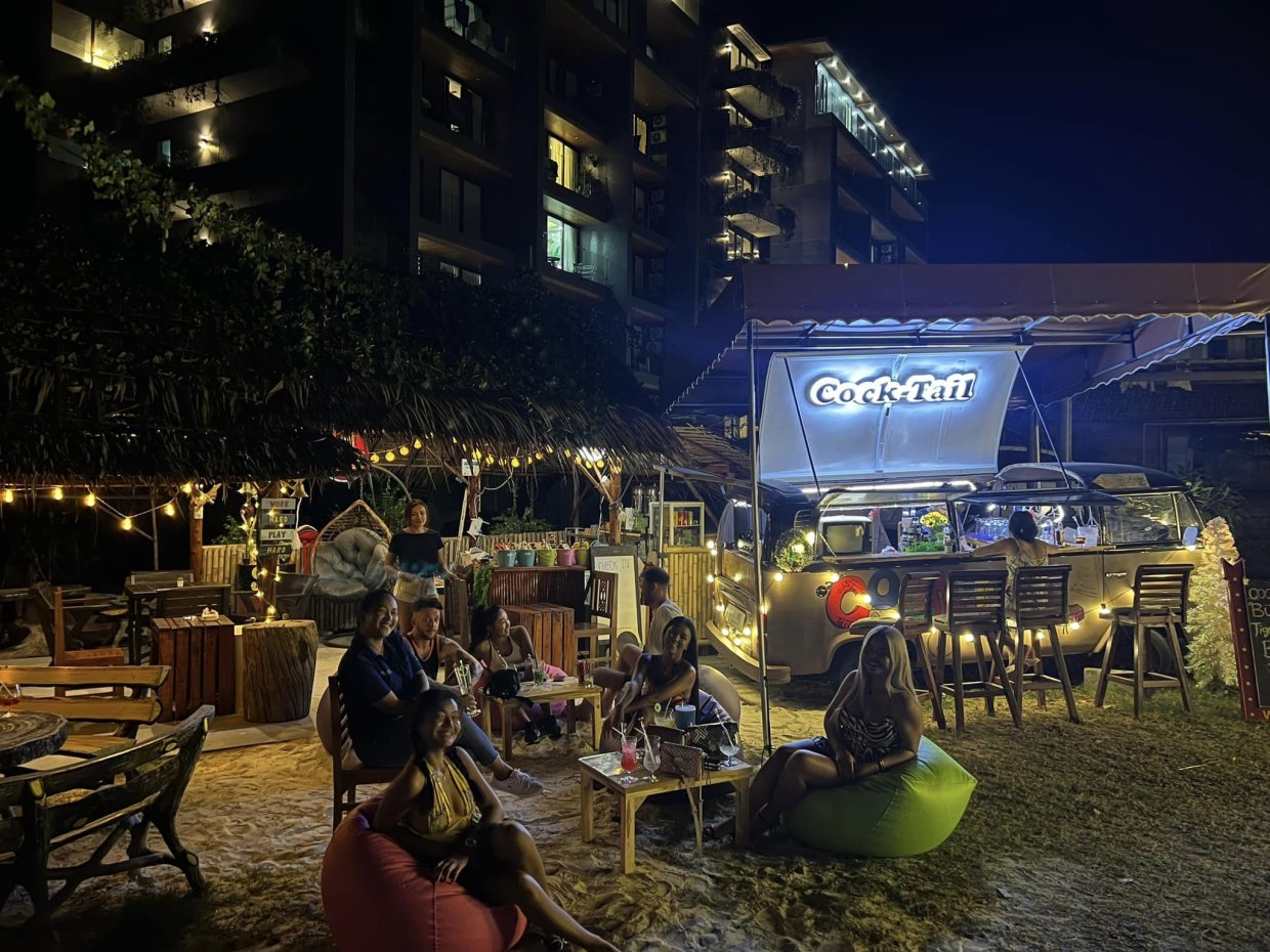 Cock-Tail, Cafe and Bar : Phuket