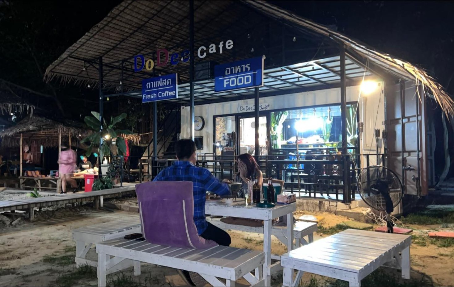 Do Dee Cafe Bangkok : กรุงเทพมหานคร