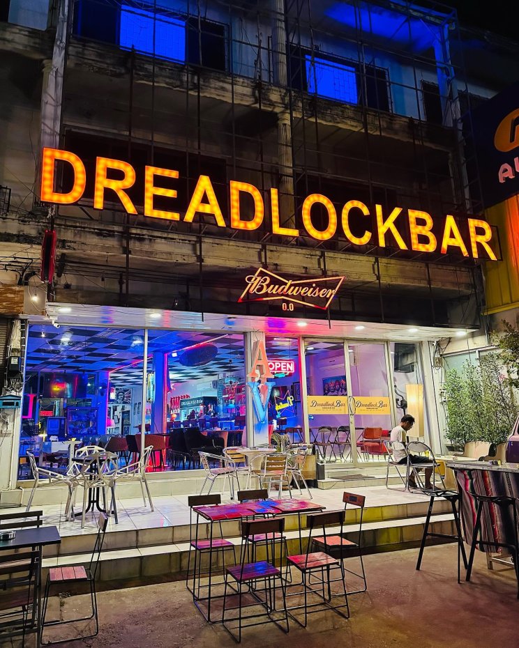 Dreadlocks BAR : Loburi