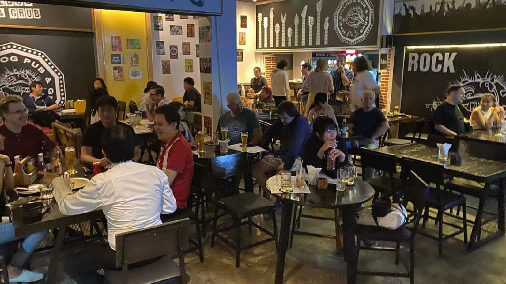 Mad Bulldog Pub & Grub : กรุงเทพมหานคร