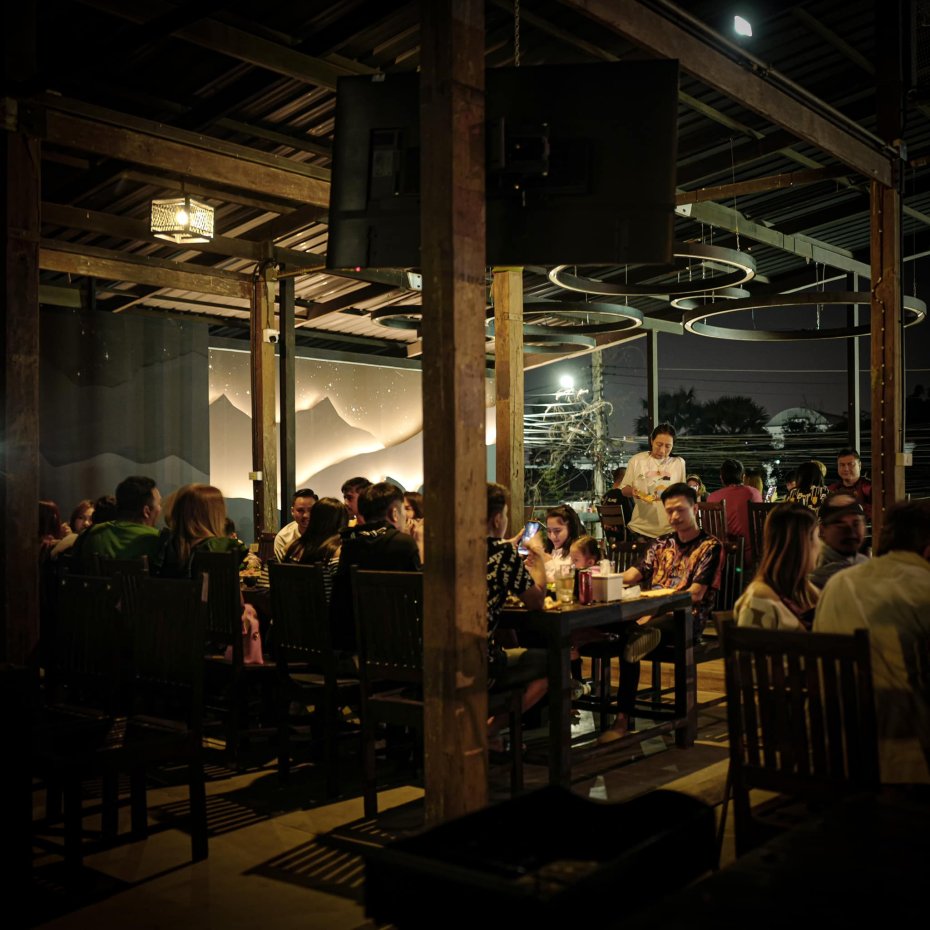 ท่าพระจันทร์ bar and bistro : นครราชสีมา