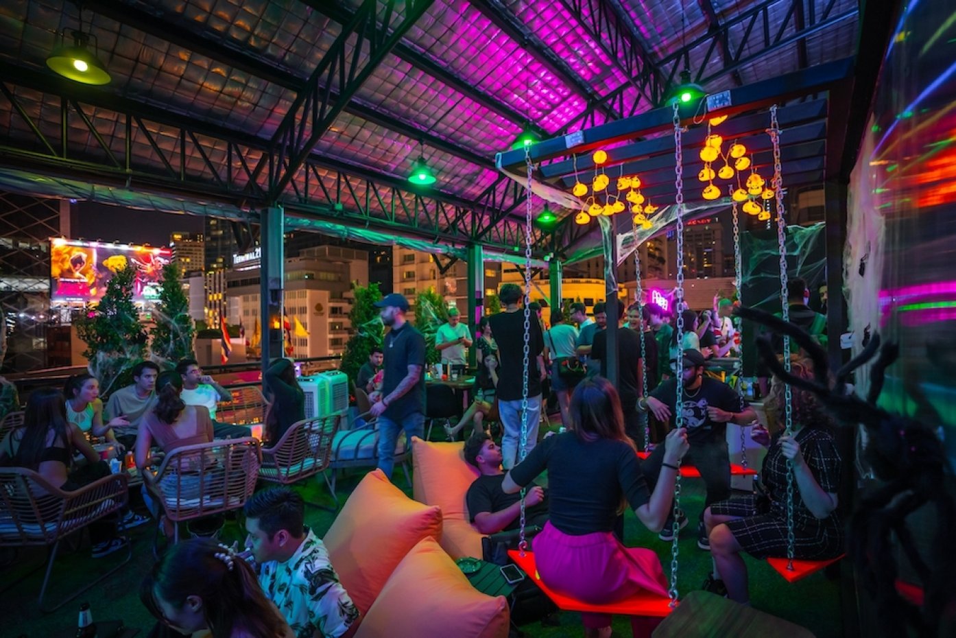 High Garden Rooftop : Bangkok