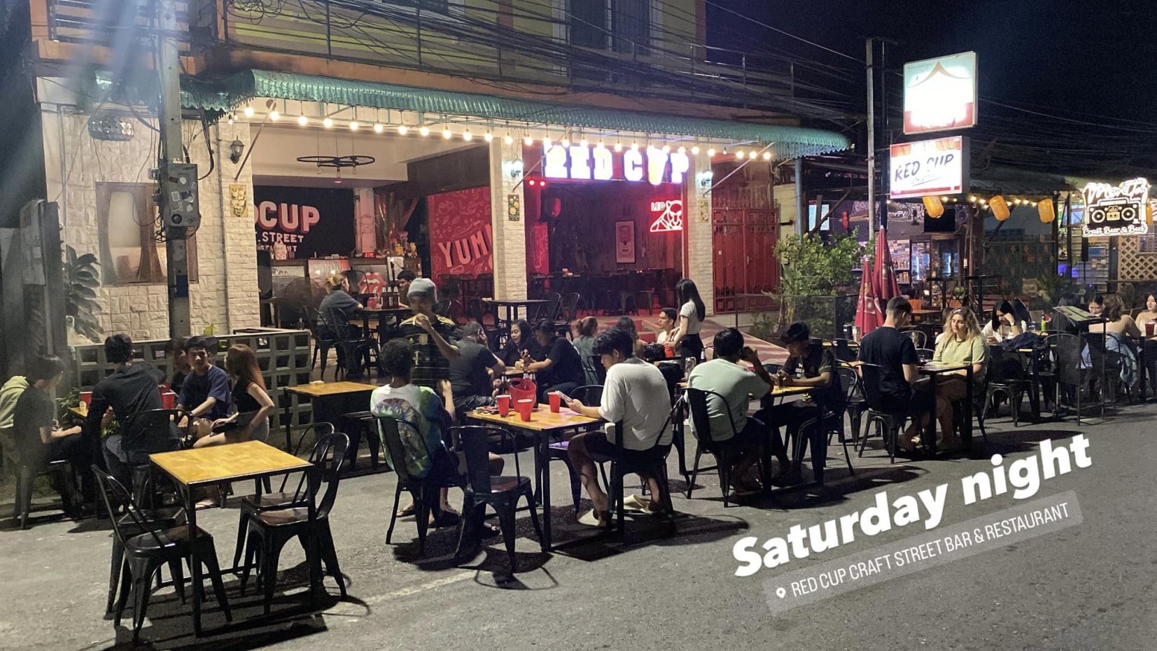 Red Cup Craft Street Bar & Restaurant : Phra Nakhon Si Ayutthaya