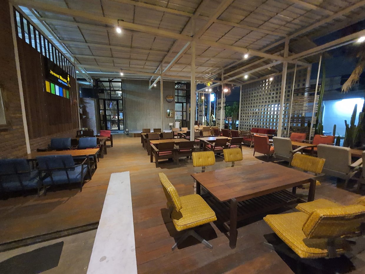 Seasons Change Restaurant : Bangkok