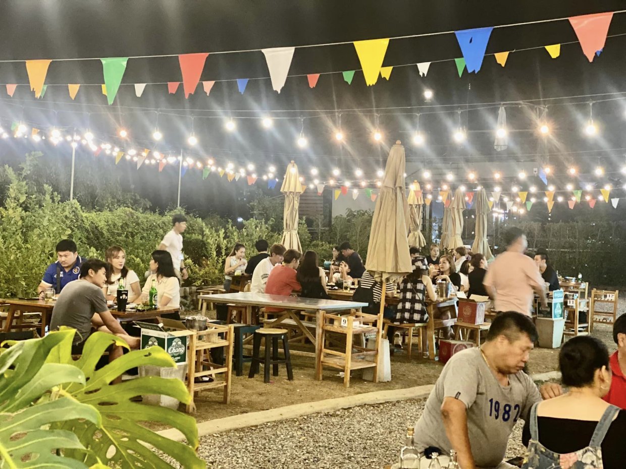 Home Hug Cafe Phrae : แพร่