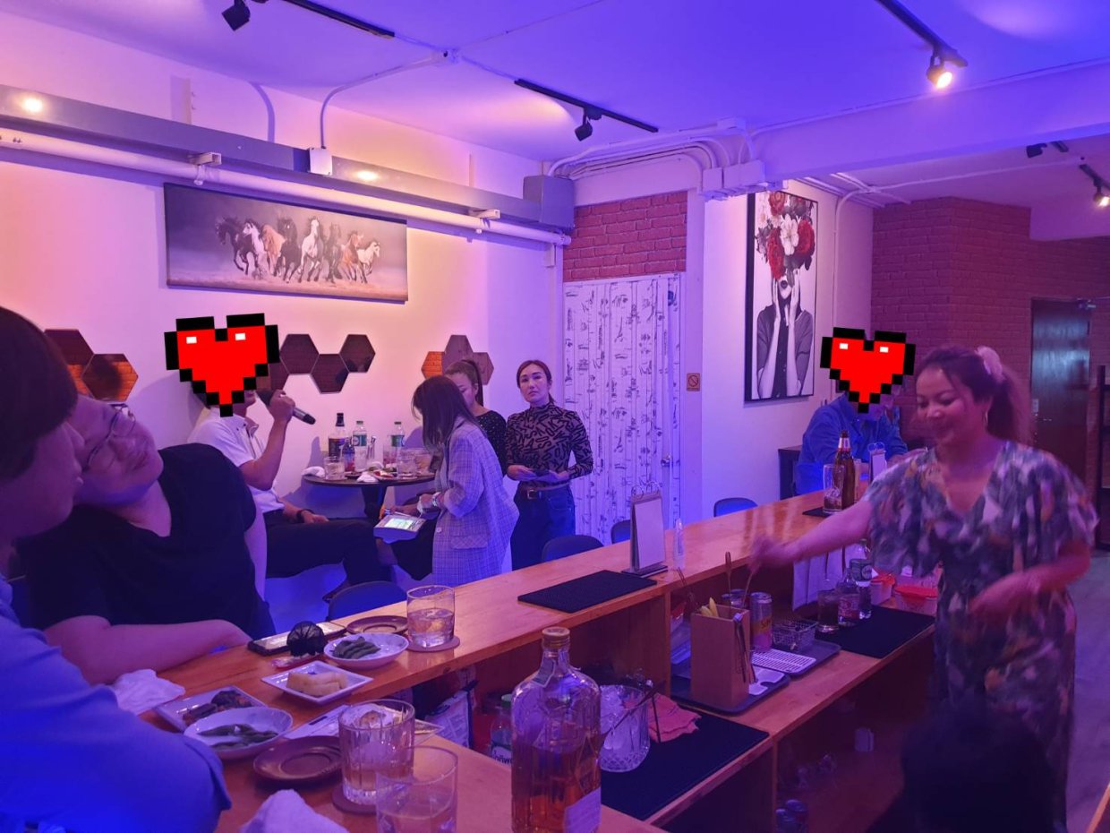 Hachi Snack bar karaoke : กรุงเทพมหานคร