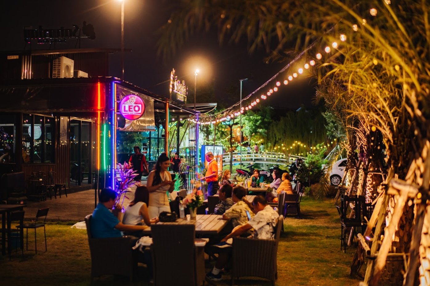 Saturday Bar & Restaurant : Samut Prakan