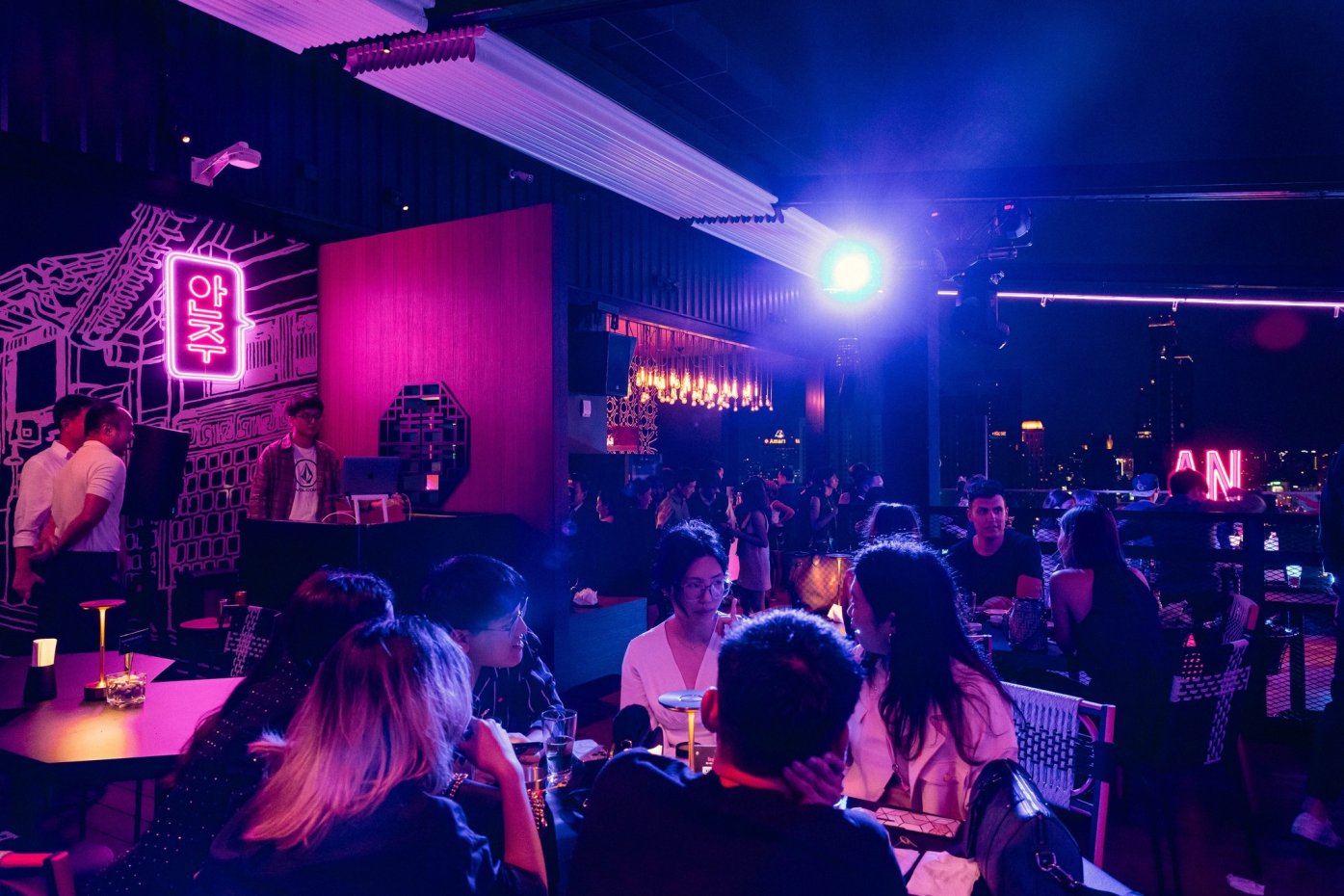 ANJU Korean Rooftop Bar : Bangkok