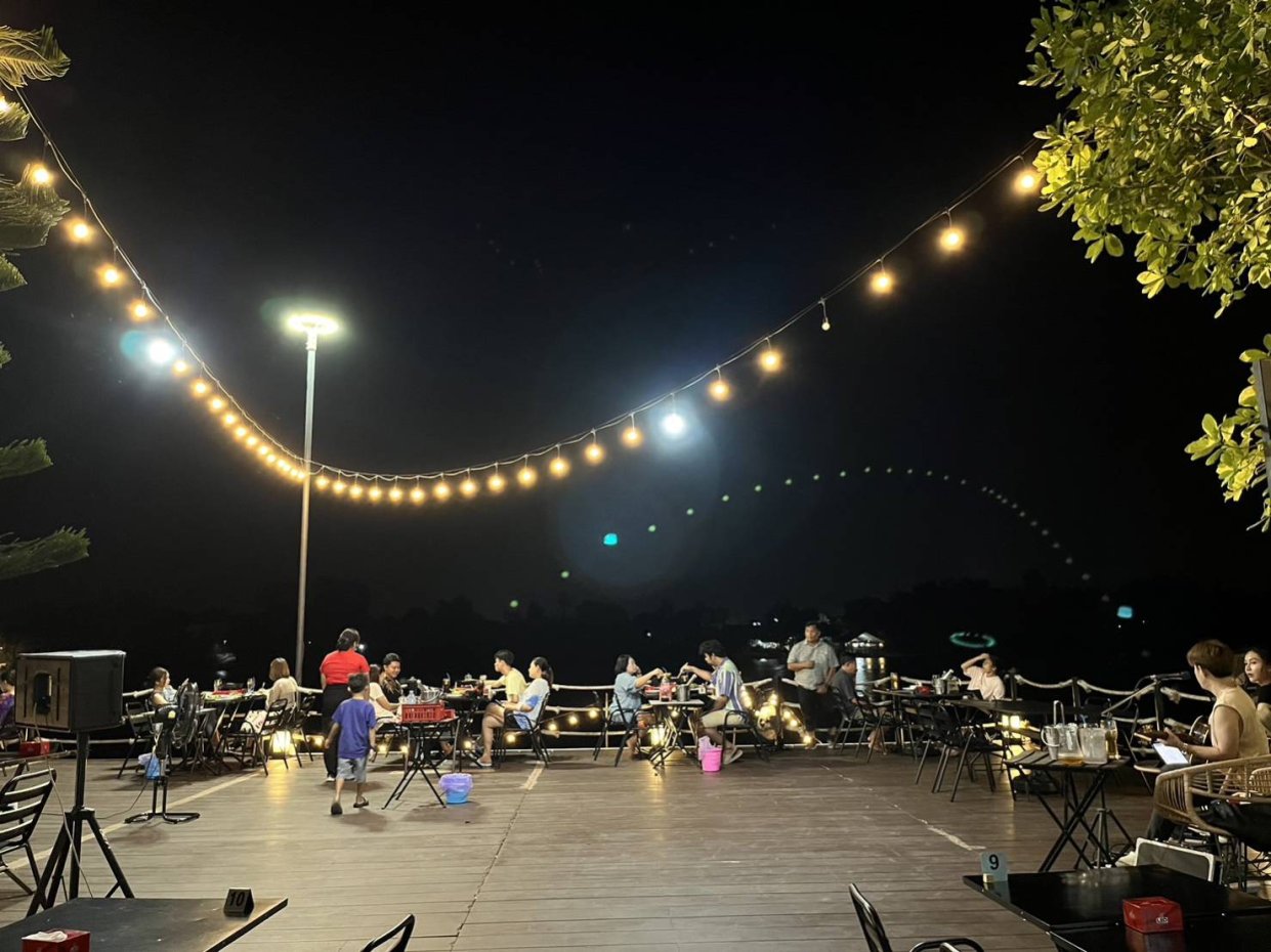 GYU KAWA grill & chill ปิ้งย่างริมแม่น้ำ ราชบุรี : ราชบุรี