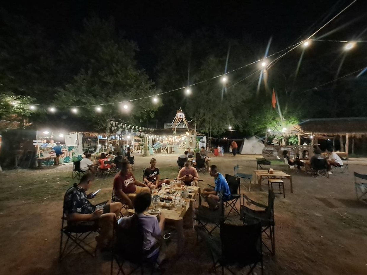 โคตรเจ๋ง pop up barbershop and craft cafe : Ratchaburi