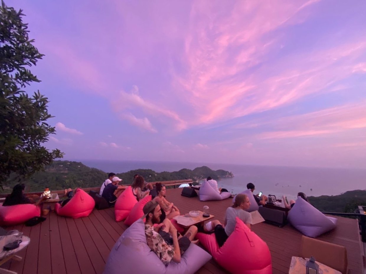 highthemoon.kohtao : สุราษฎร์ธานี