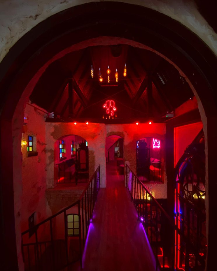 Castle.Thonglor : กรุงเทพมหานคร