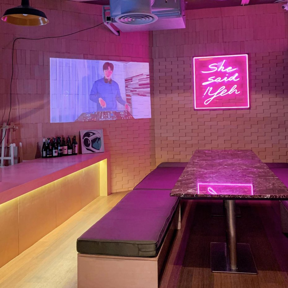 YEH Public House : Bangkok
