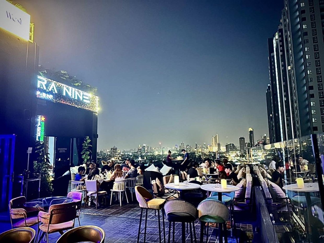 West Sky Bangkok Bar : กรุงเทพมหานคร