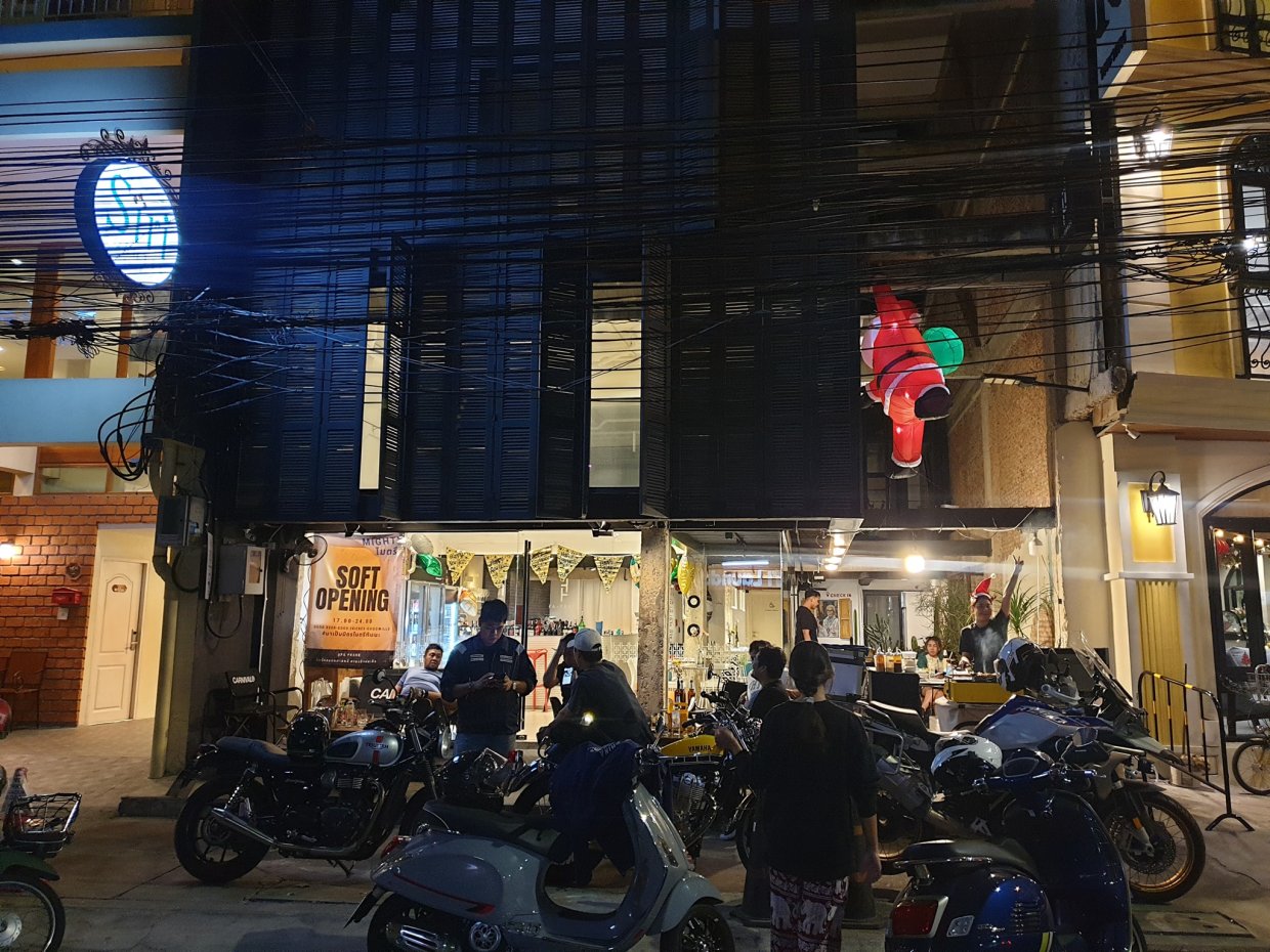ไมตรี Mighty : Bangkok