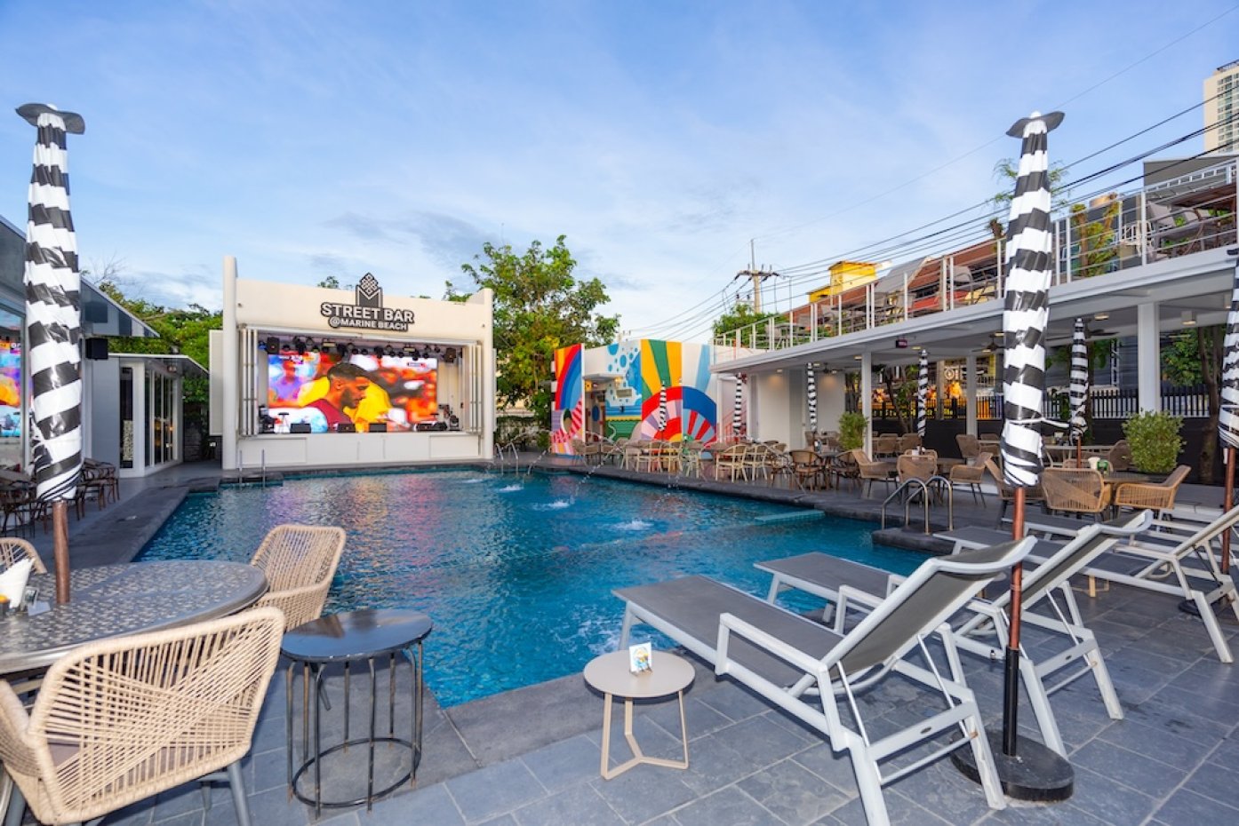 Marine Beach Hotel : ชลบุรี