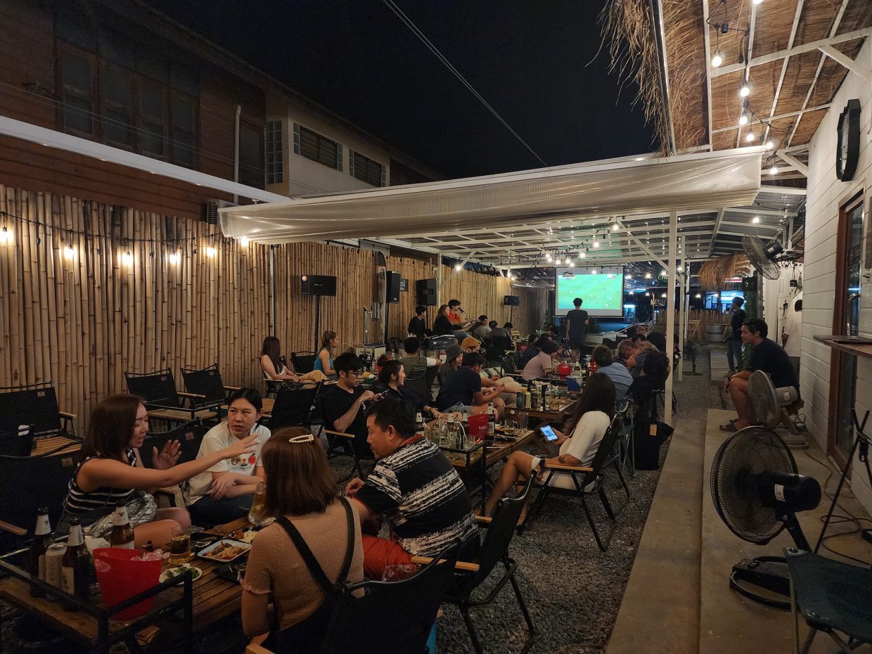 Until Chill&Bar : กรุงเทพมหานคร