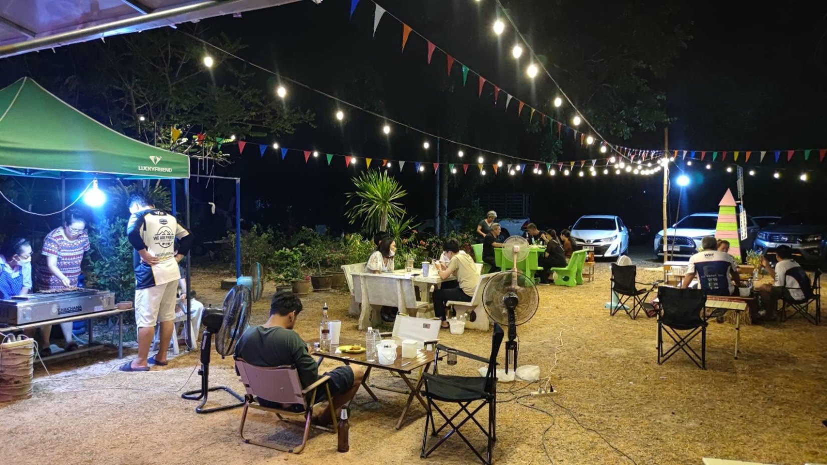ดีพร้อม ร้านนั่งชิว ฟิวนั่งบ้าน : จันทบุรี