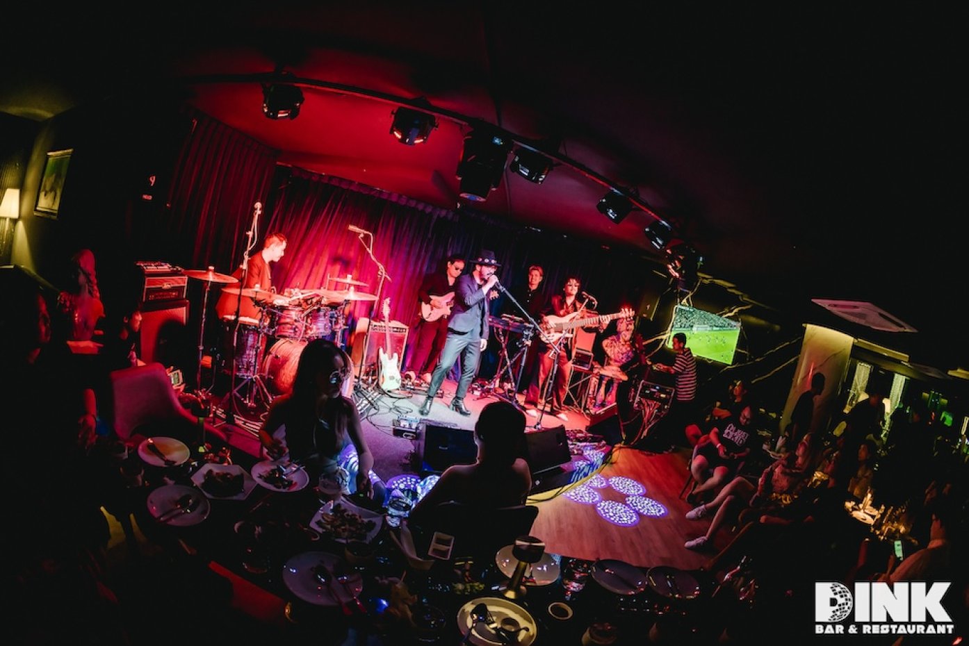 DINK BAR & Restaurant : กรุงเทพมหานคร