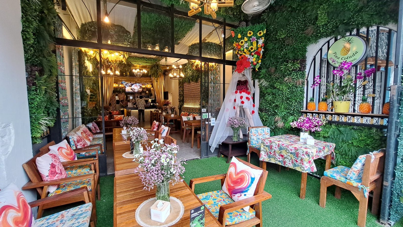 Pina Pina Phuket old town : ภูเก็ต