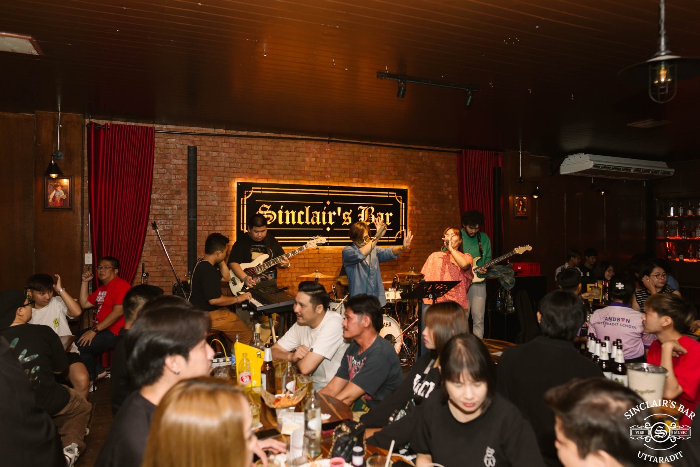 Sinclair's Bar : Uttaradit