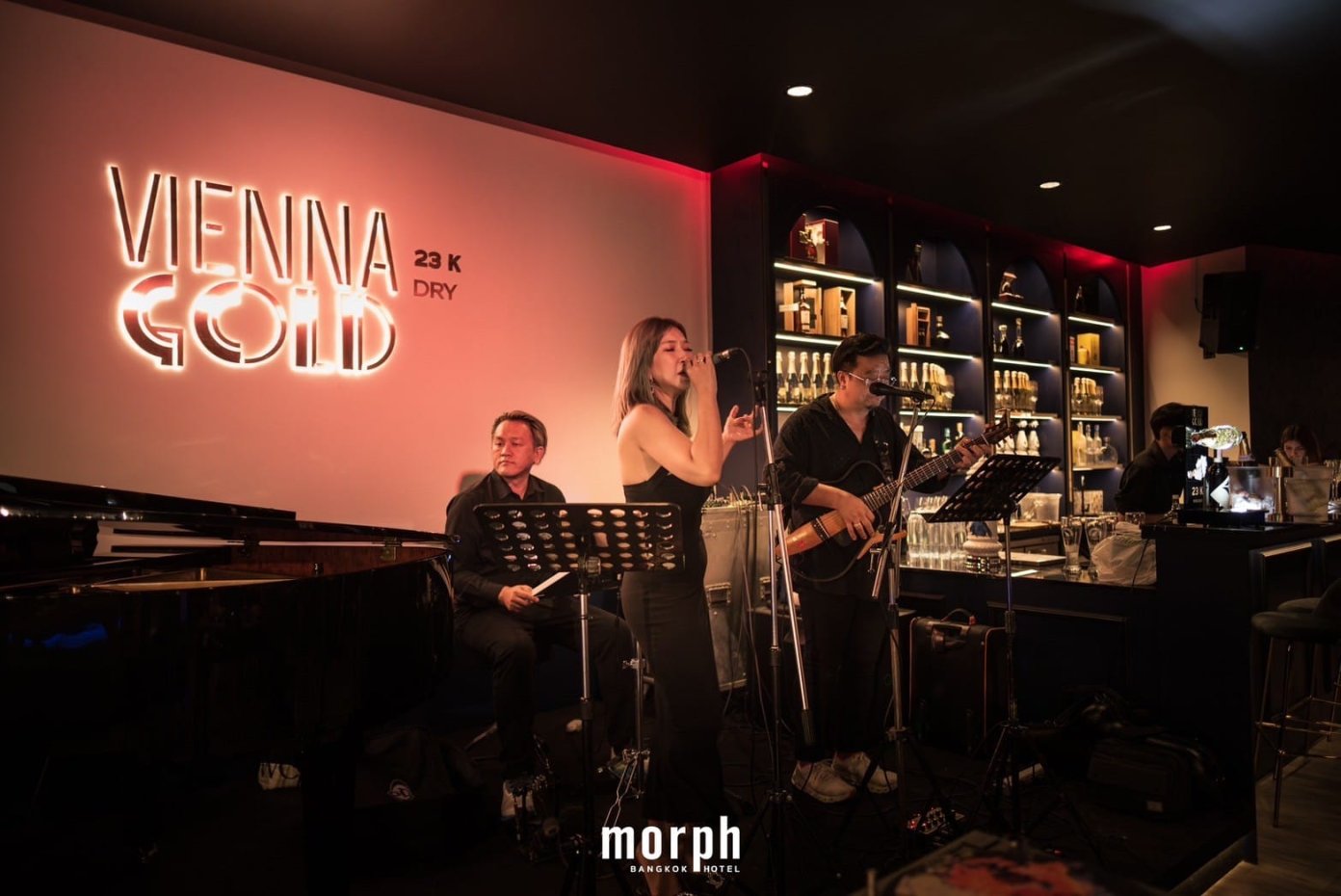 Viennagold bar & restaurant : กรุงเทพมหานคร