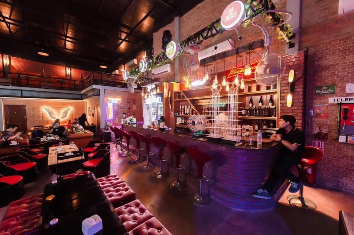 Angel Luxury Club - คู้บอน 31 : กรุงเทพมหานคร