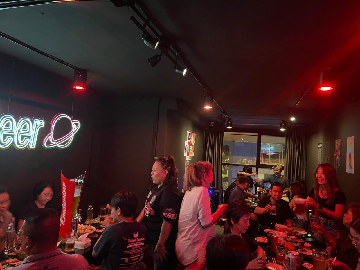 Buzz Beer : Nonthaburi