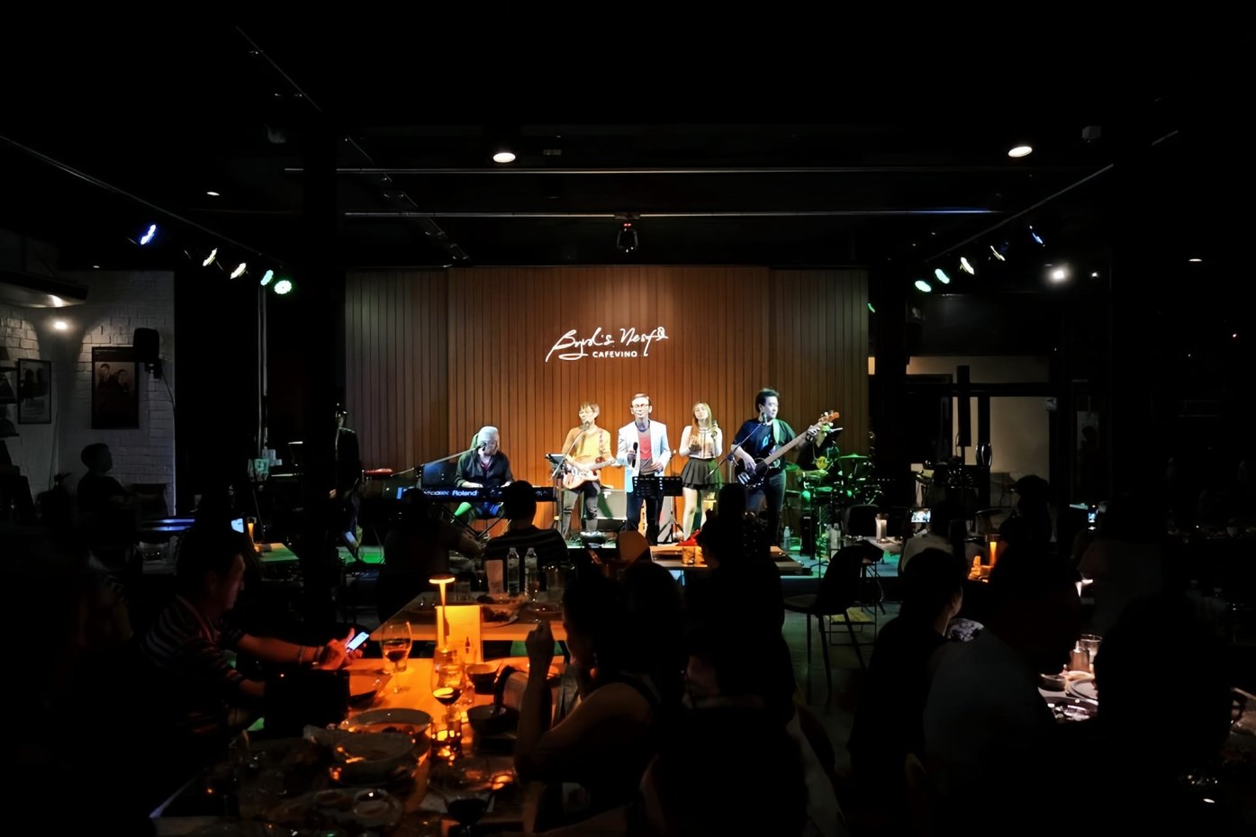Byrd’s Nest CafeVino : กรุงเทพมหานคร