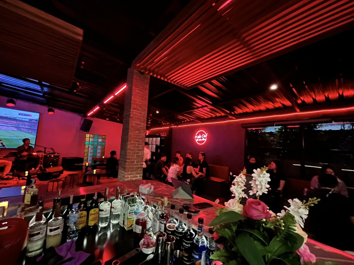 HIDE OUT bangna - บางนา : กรุงเทพมหานคร