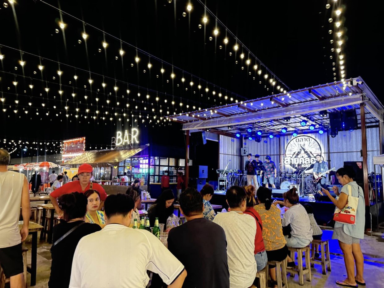 ตลาดสายคลอง รังสิต : ปทุมธานี