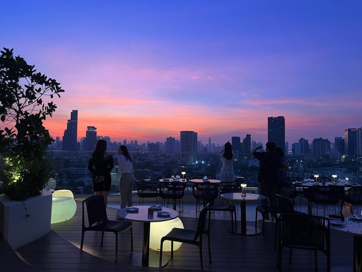 SOL and LUNA BKK : กรุงเทพมหานคร