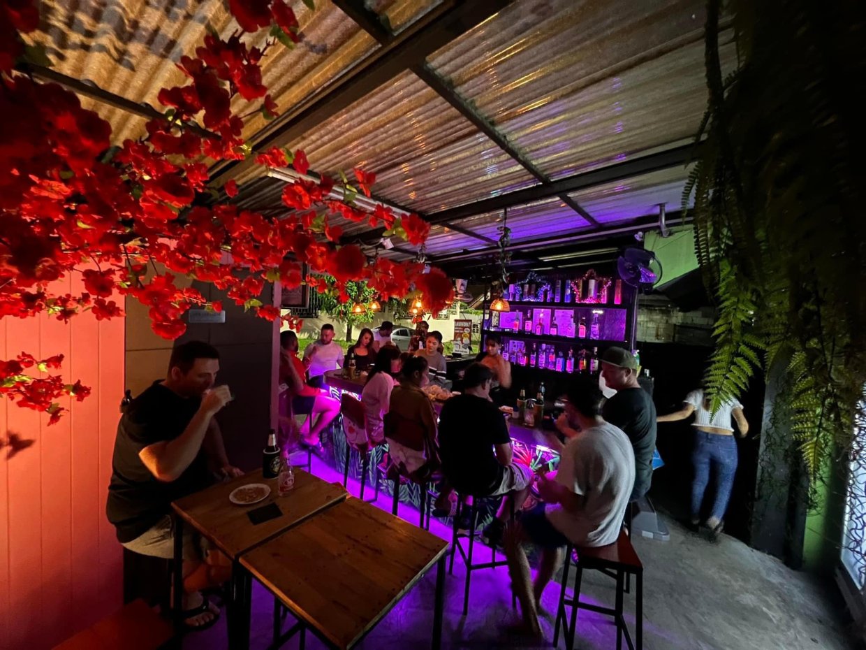 FongFoo Mini Bar : ภูเก็ต